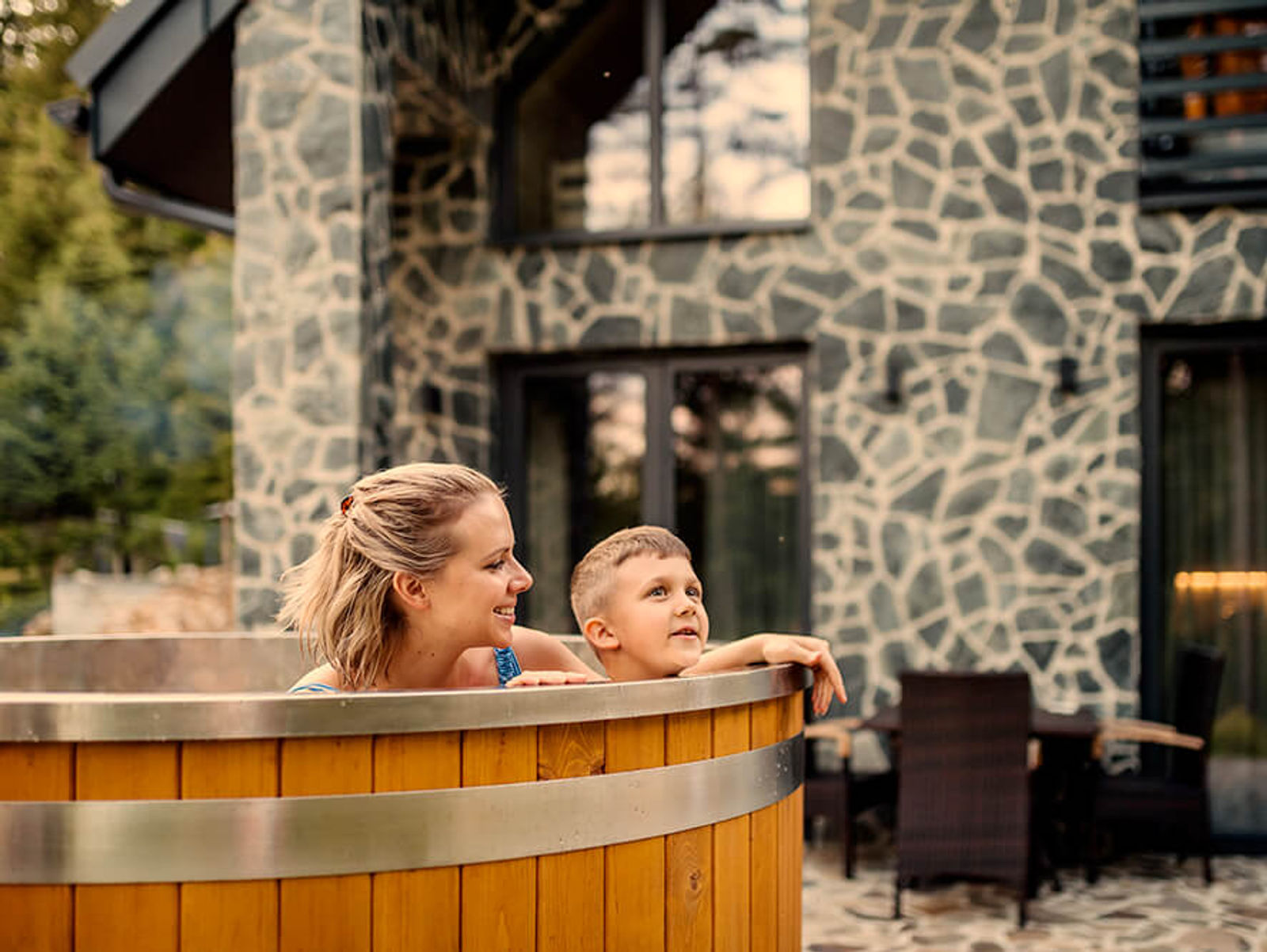 Architecture et design : Intégrer un bain nordique dans des espaces modernes