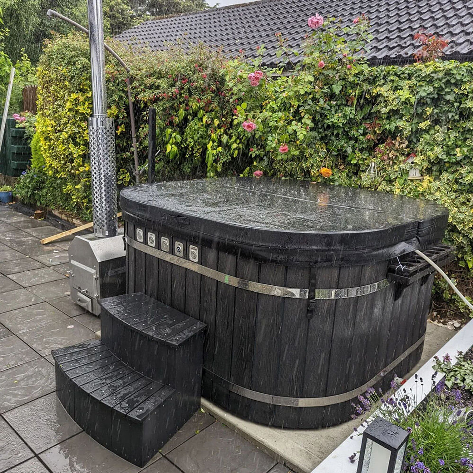 espace fleurs bain nordique, bain scandinave, hot tub, baignoire nordique bois, jacuzzi nordique