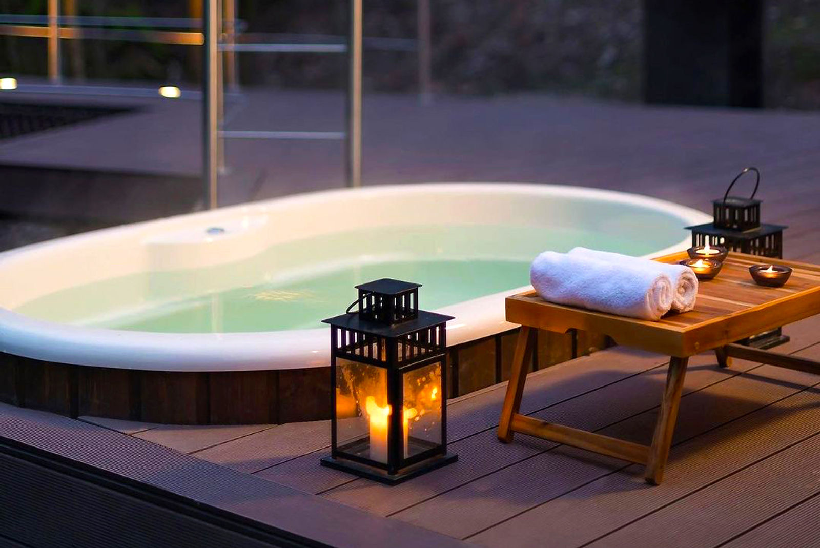 bain scandinave, spa nordique bois, jacuzzi nordique